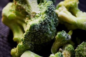 What is the best way to cook frozen broccoli 